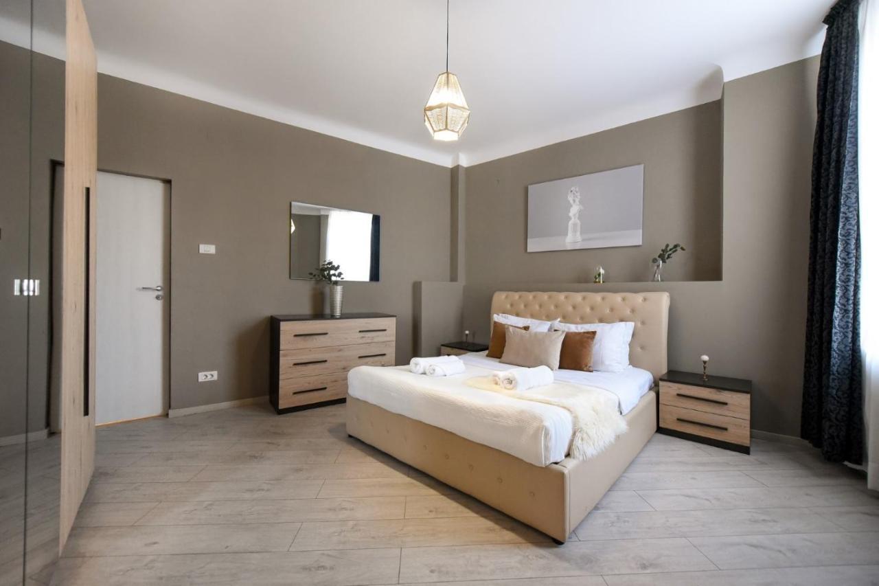 Amazing Location & Elegant Apt - Old Town Apartamento Bucarest Exterior foto