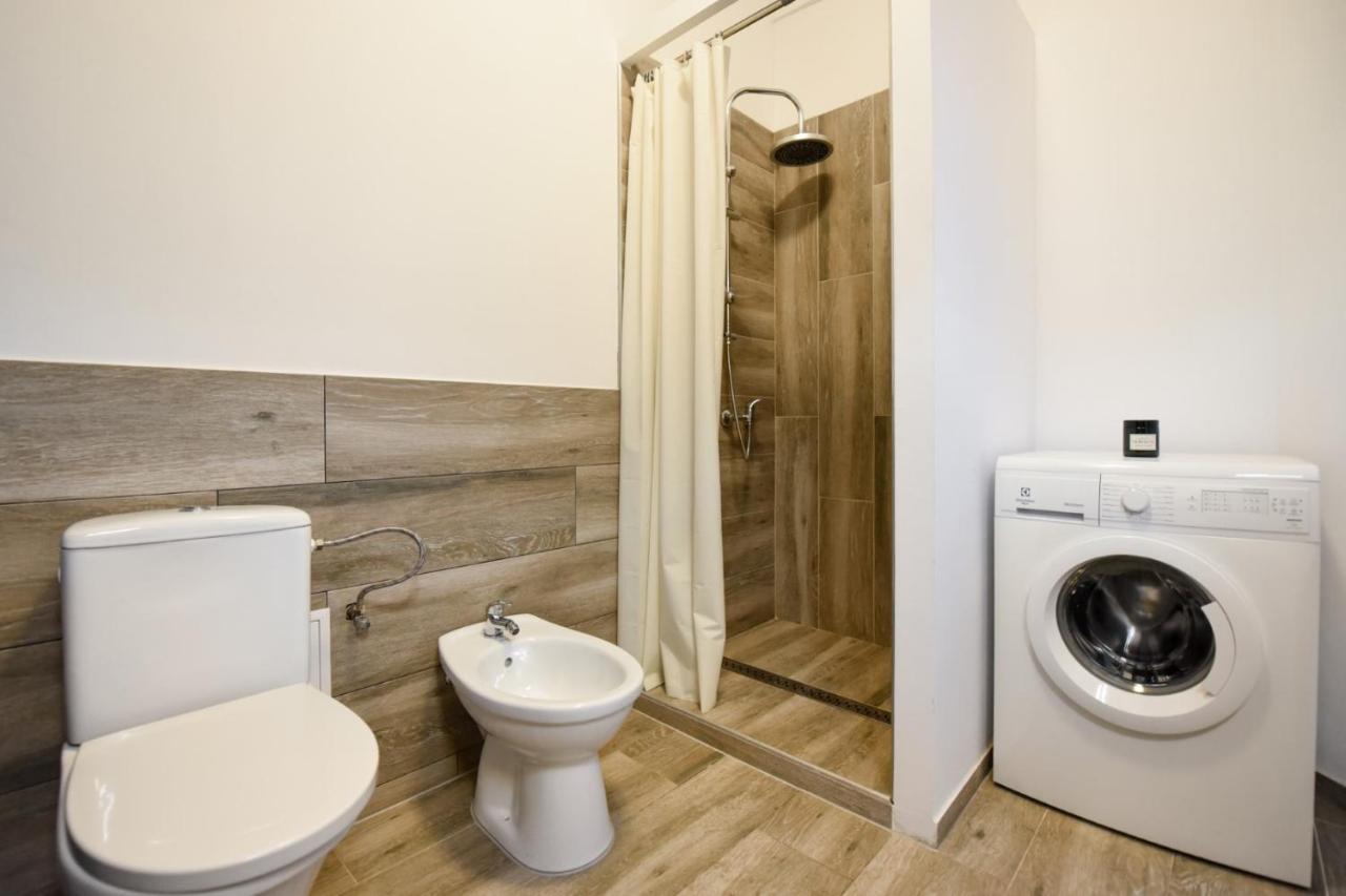 Amazing Location & Elegant Apt - Old Town Apartamento Bucarest Exterior foto